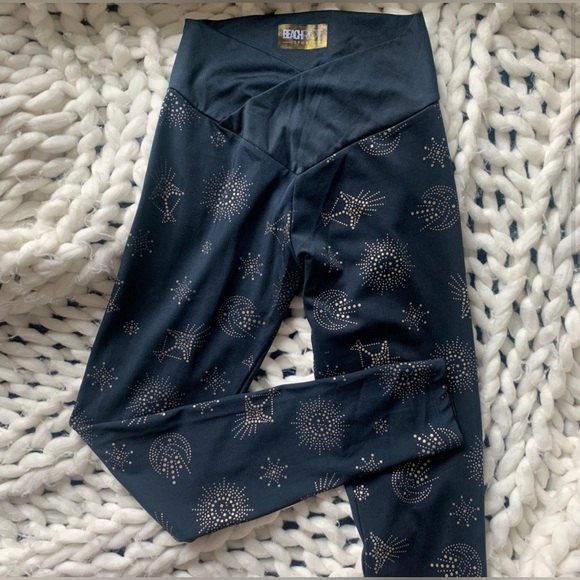 Beach Riot Celestial Gold Foil Navy Leggings - Picture 6 of 9